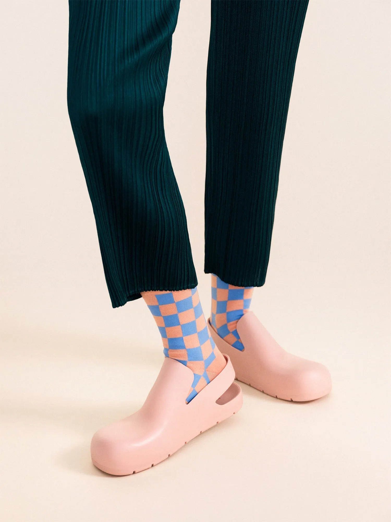 Arcade Crew Socks - Peach