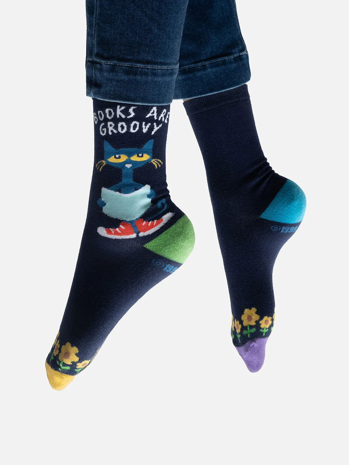 Pete the Cat - Books Are Groovy socks