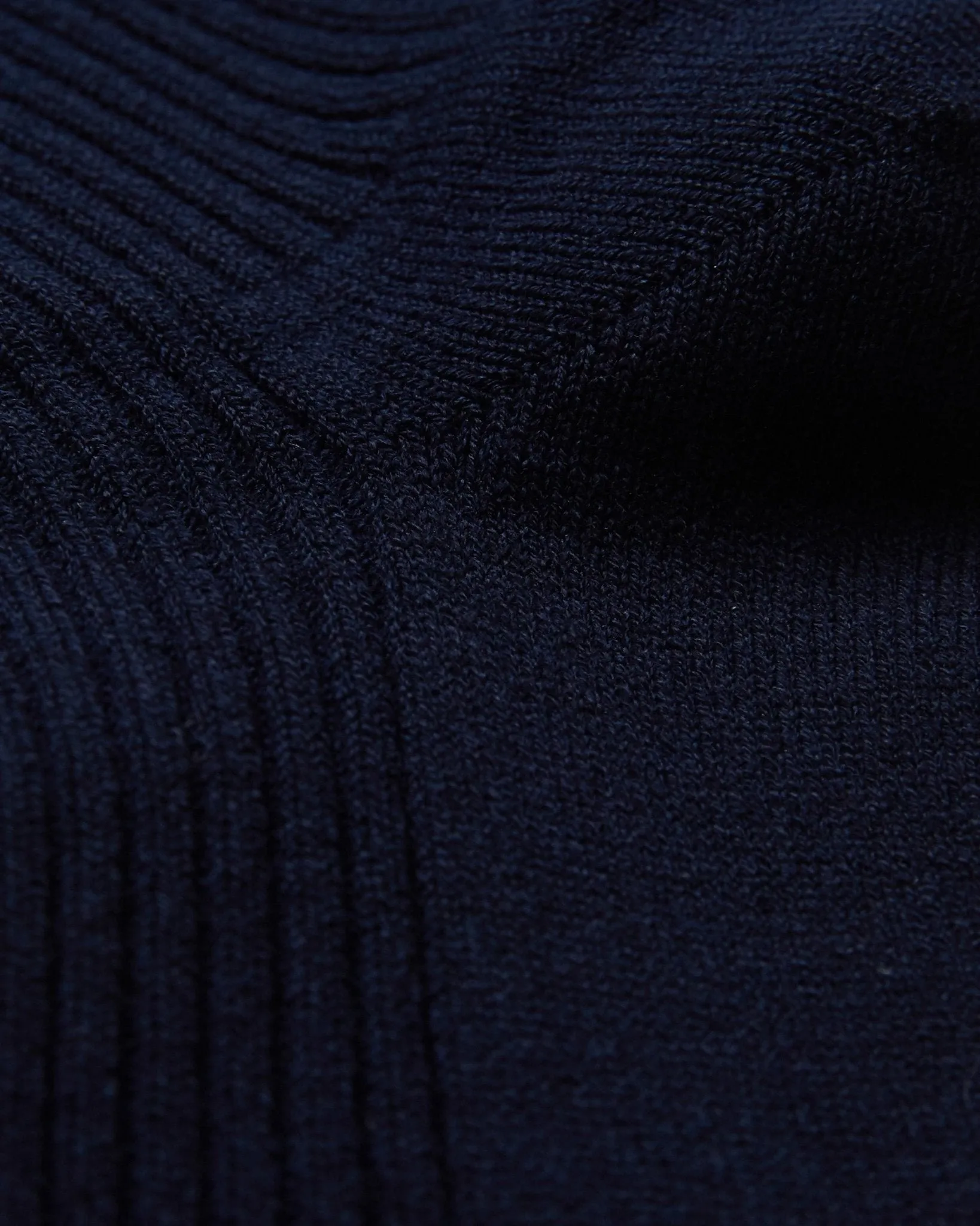 Tabio Power Fit Crew Socks: Navy